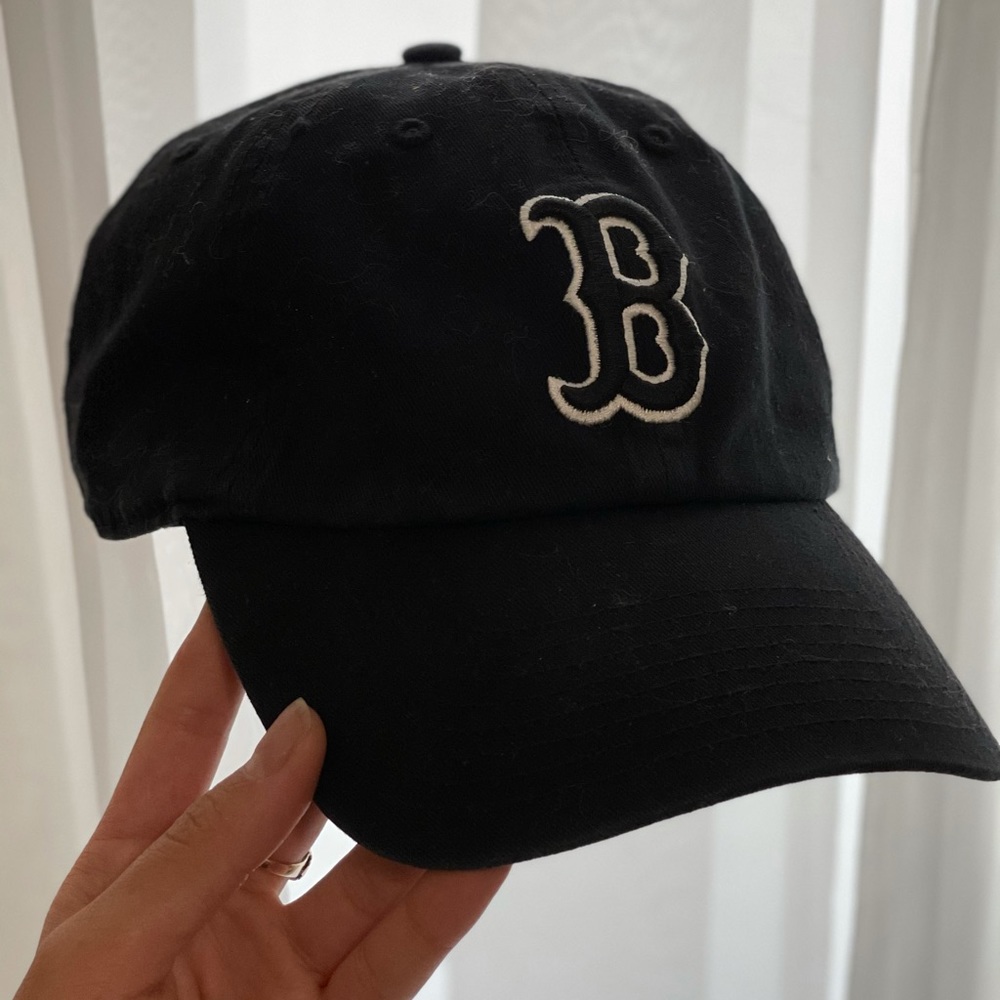 Red Sox Cap - Picture 2 of 4